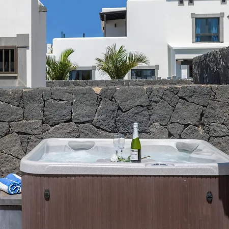 Ambar Cherry * Playa Blanca (Lanzarote)